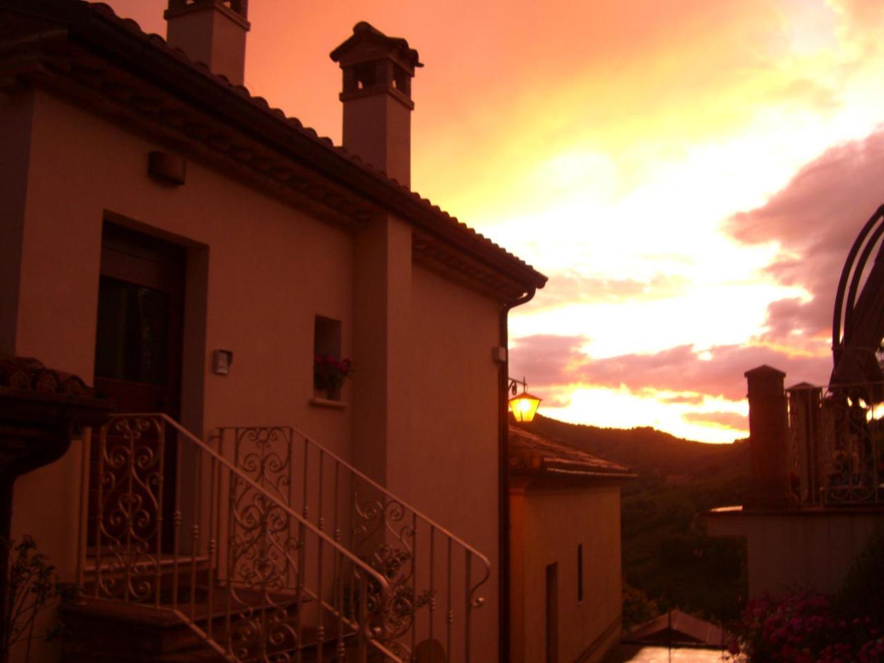 Agriturismo Pozzuolo Serrungarina Exterior photo
